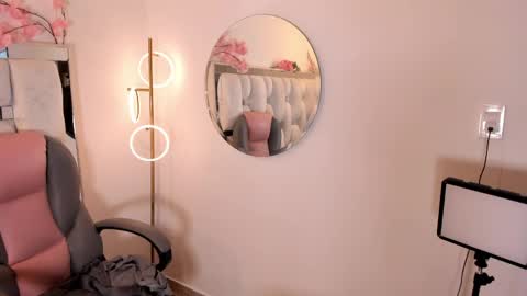 dakota_jhons1 online show from 04/13/26, 06:46