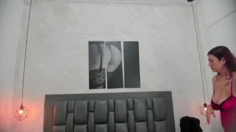 Dakota  online show from 09/12/25, 12:05