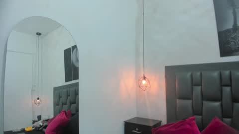 Dakota  online show from 10/01/25, 12:33