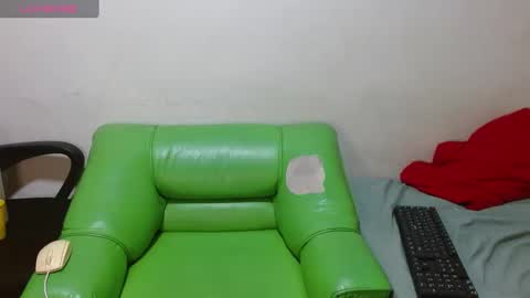 Snapshot of dakota_sweetx chatting on 01/18/25, 10:39 Dakota And Bellamy online show from 01/18/25, 10:39