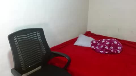 Snapshot of dakota_sweetx chatting on 01/28/25, 05:03 Dakota And Bellamy online show from 01/28/25, 05:03