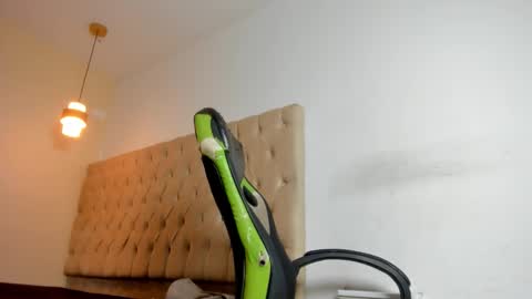 dakota_x18 online show from 02/07/26, 07:17