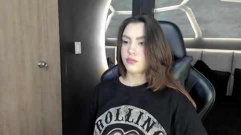 Dakota  online show from 01/07/26, 07:27