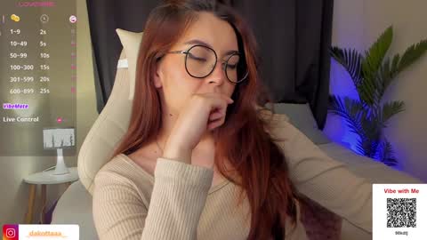 dakottaa__ online show from 01/29/25, 10:22