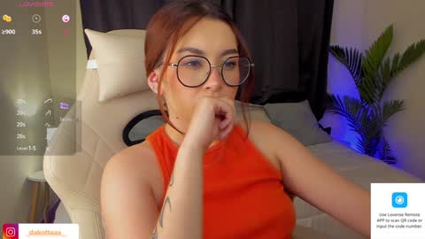 dakottaa__ online show from 02/01/25, 12:07