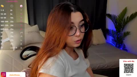 dakottaa__ online show from 03/10/25, 11:38