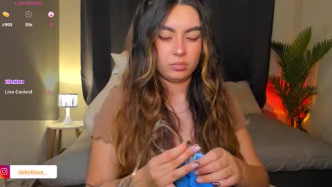 dakottaa__ online show from 03/24/26, 11:43