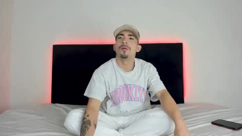     online show from 02/11/25, 02:35