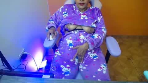 Snapshot of daleska_delicious1 chatting on 01/14/25, 09:35 daleska_delicious1 online show from 01/14/25, 09:35