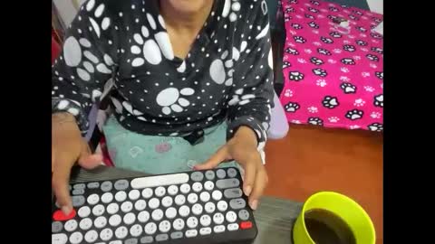 Snapshot of daleska_delicious1 chatting on 11/14/25, 03:11 daleska_delicious1 online show from 11/14/25, 03:11