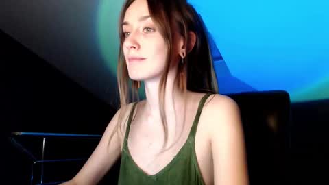 Snapshot of dalia_peach chatting on 12/04/24, 01:31 Dalia online show from 12/04/24, 01:31