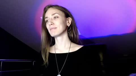 Snapshot of dalia_peach chatting on 12/11/24, 10:14 Dalia online show from 12/11/24, 10:14