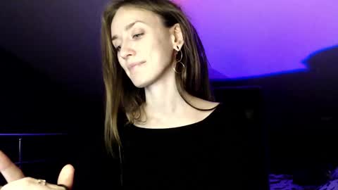 Snapshot of dalia_peach chatting on 12/11/24, 01:17 Dalia online show from 12/11/24, 01:17
