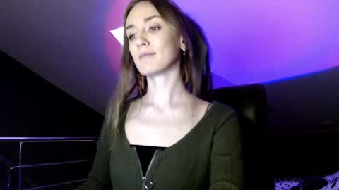 Snapshot of dalia_peach chatting on 12/12/24, 10:34 Dalia online show from 12/12/24, 10:34