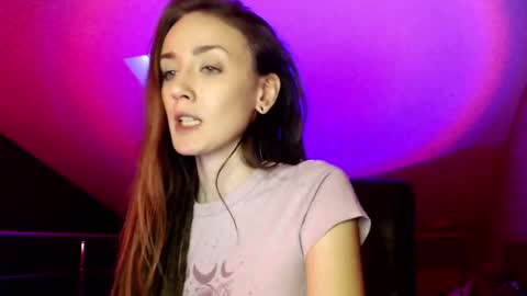 Snapshot of dalia_peach chatting on 12/14/24, 01:49 Dalia online show from 12/14/24, 01:49