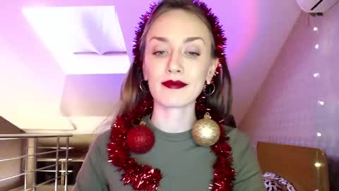 Snapshot of dalia_peach chatting on 12/19/24, 10:34 Dalia online show from 12/19/24, 10:34