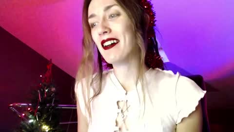 Snapshot of dalia_peach chatting on 12/28/24, 10:14 Dalia online show from 12/28/24, 10:14