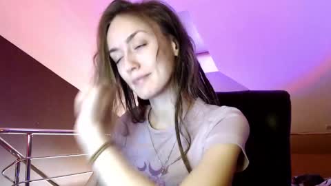 Snapshot of dalia_peach chatting on 01/06/25, 10:13 Dalia online show from 01/06/25, 10:13