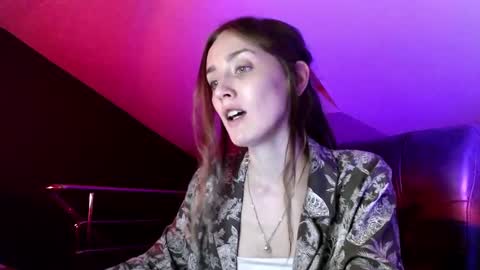 Snapshot of dalia_peach chatting on 01/23/25, 01:56 Dalia online show from 01/23/25, 01:56