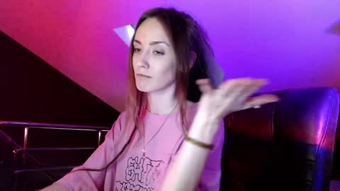Snapshot of dalia_peach chatting on 01/25/25, 01:30 Dalia online show from 01/25/25, 01:30