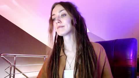 Snapshot of dalia_peach chatting on 01/29/25, 10:16 Dalia online show from 01/29/25, 10:16