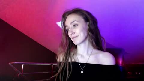 Snapshot of dalia_peach chatting on 02/02/25, 09:19 Dalia online show from 02/02/25, 09:19