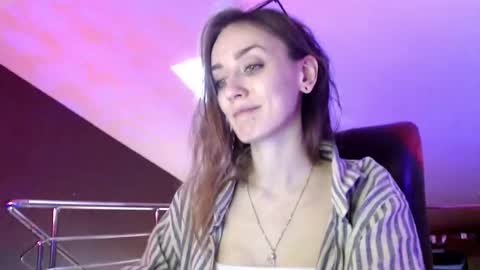 Snapshot of dalia_peach chatting on 02/03/25, 09:30 Dalia online show from 02/03/25, 09:30