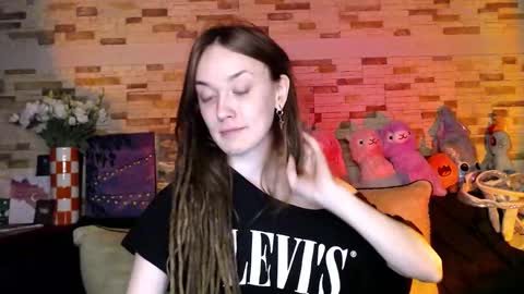 Snapshot of dalia_peach chatting on 09/26/25, 05:17 Dalia online show from 09/26/25, 05:17