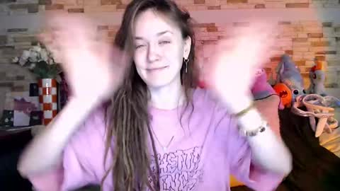 Snapshot of dalia_peach chatting on 09/28/25, 09:25 Dalia online show from 09/28/25, 09:25