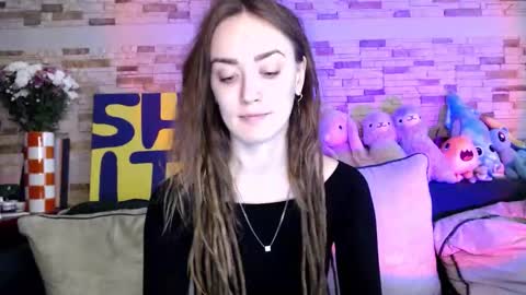 Snapshot of dalia_peach chatting on 10/15/25, 09:31 Dalia online show from 10/15/25, 09:31