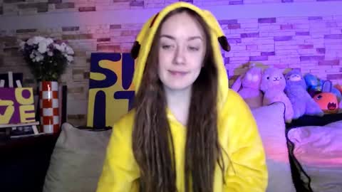 Snapshot of dalia_peach chatting on 10/20/25, 09:43 Dalia online show from 10/20/25, 09:43