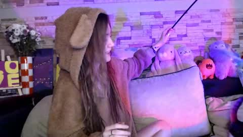 Snapshot of dalia_peach chatting on 10/24/25, 09:06 Dalia online show from 10/24/25, 09:06