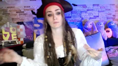 Snapshot of dalia_peach chatting on 10/31/25, 09:32 Dalia online show from 10/31/25, 09:32