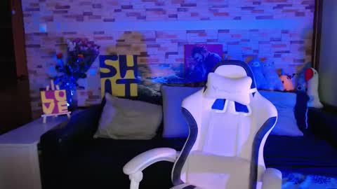 Snapshot of dalia_peach chatting on 12/01/25, 10:42 Dalia online show from 12/01/25, 10:42