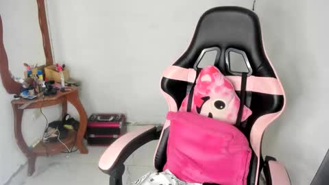 Dalia April online show from 03/15/26, 04:13