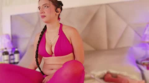 leila williams online show from 03/24/26, 09:58