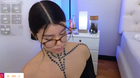 Snapshot of daliapunkt chatting on 01/06/25, 04:02 Dalia online show from 01/06/25, 04:02