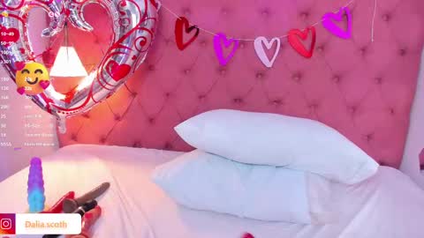 Dalia online show from 02/19/25, 01:51