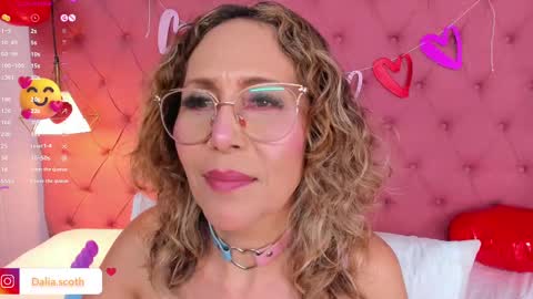 Dalia online show from 02/19/25, 10:53