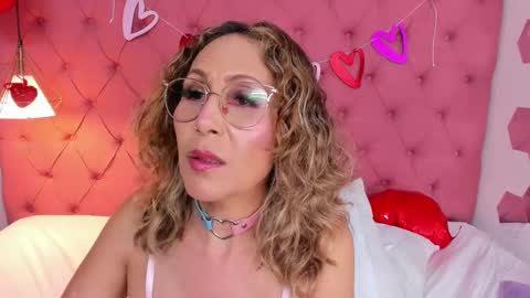 Dalia online show from 02/20/25, 01:57