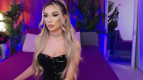 DalidaSelena online show from 02/08/26, 05:49