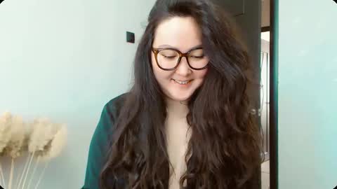 Snapshot of dalidayes chatting on 11/15/25, 05:49 Dali online show from 11/15/25, 05:49