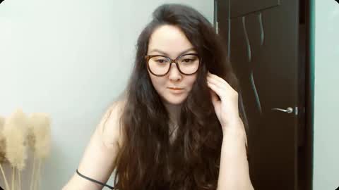 Snapshot of dalidayes chatting on 11/21/25, 06:34 Dali online show from 11/21/25, 06:34