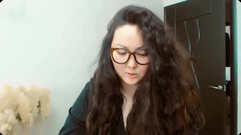 Snapshot of dalidayes chatting on 12/02/25, 05:46 Dali online show from 12/02/25, 05:46