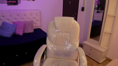 dalilah_420 online show from 12/02/25, 07:53