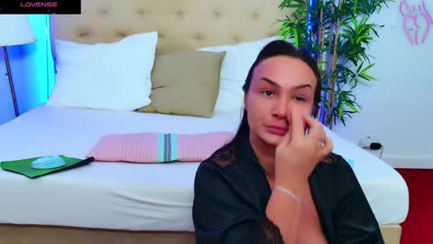 daliyaa_ online show from 09/12/25, 12:05