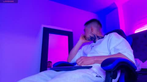 Dallas whitee online show from 03/29/26, 12:49