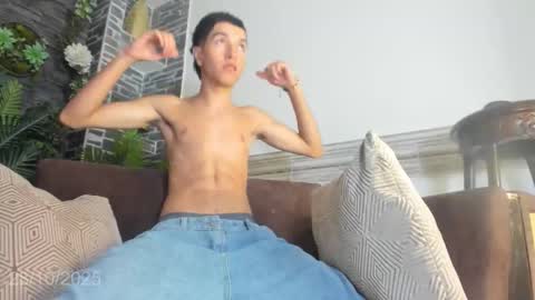 Snapshot of dallen_grant chatting on 10/28/25, 11:58 Dallen Grant online show from 10/28/25, 11:58