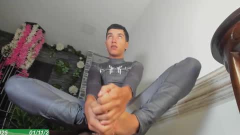 Snapshot of dallen_grant chatting on 11/01/25, 12:18 Dallen Grant online show from 11/01/25, 12:18