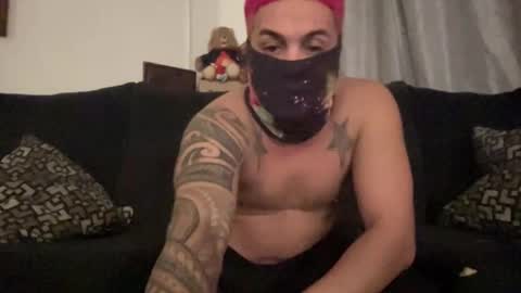 Snapshot of dallendzzznutzzz chatting on 10/26/25, 01:17 dallendzzznutzzz online show from 10/26/25, 01:17